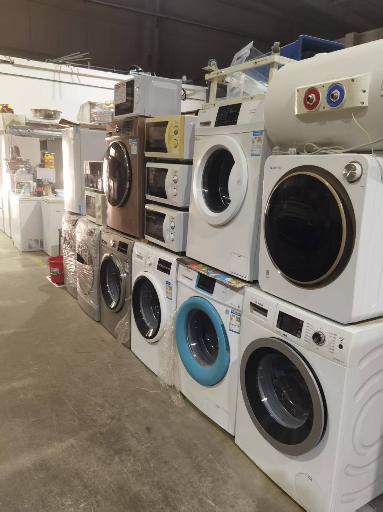 k1体育家中“大块头”要换新 家具收受接管难怎样破局(图2)