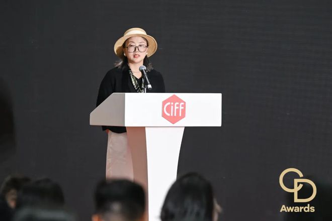 k1体育CIFF广州 2025「华钻之星」颁奖仪式（民用家具展专场）浩大举行(图5)