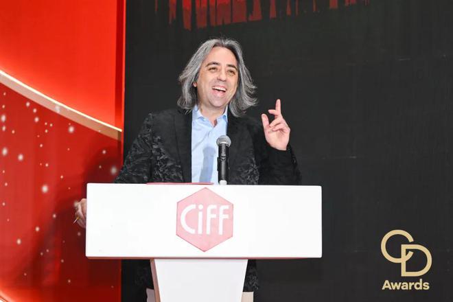 k1体育CIFF广州 2025「华钻之星」颁奖仪式（民用家具展专场）浩大举行(图3)
